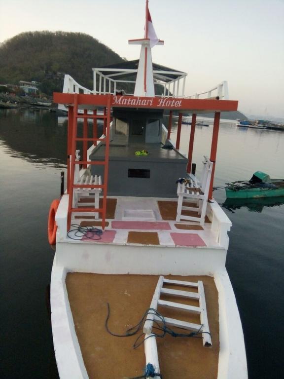 Matahari Hotel Labuan Bajo Exterior foto